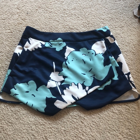 Fancy Skort size medium - Picture 1 of 5